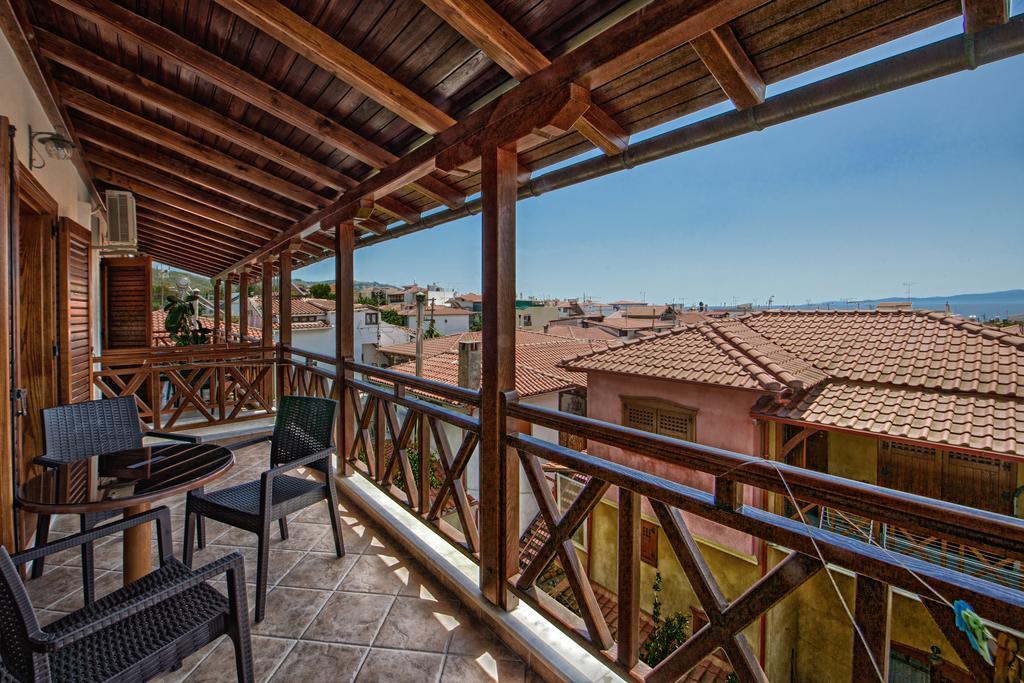 Archodariki Ouranoupoli Rom bilde